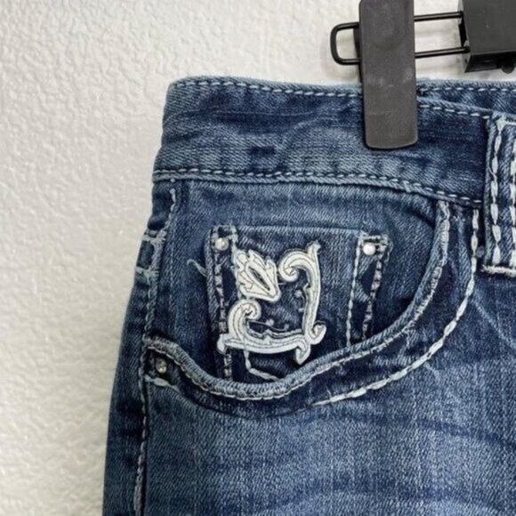 Maurices Womens Jeans Size 30 Premium Denim Blue Dark Wash Bootcut Embroidered - Picture 12 of 14